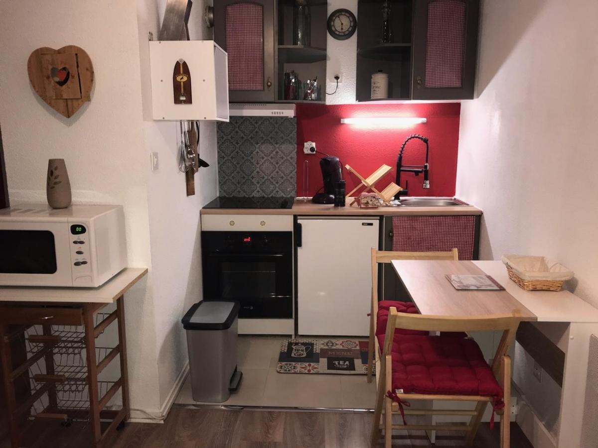 Studio Saint Lary Au Pla D'Adet Exterior photo
